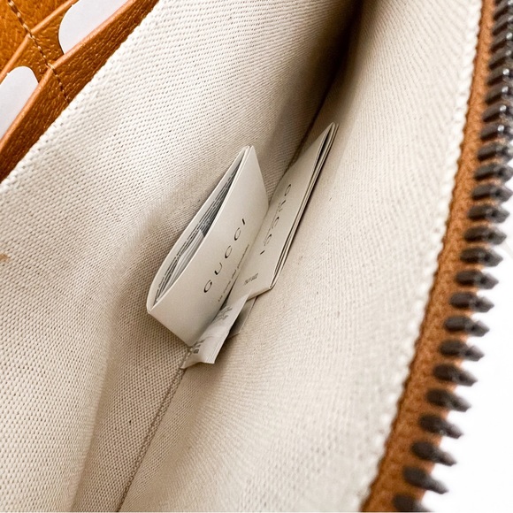 Gucci x Disney GG Supreme Mickey Mouse Pouch🔥🔥😳 - Picture 14 of 16